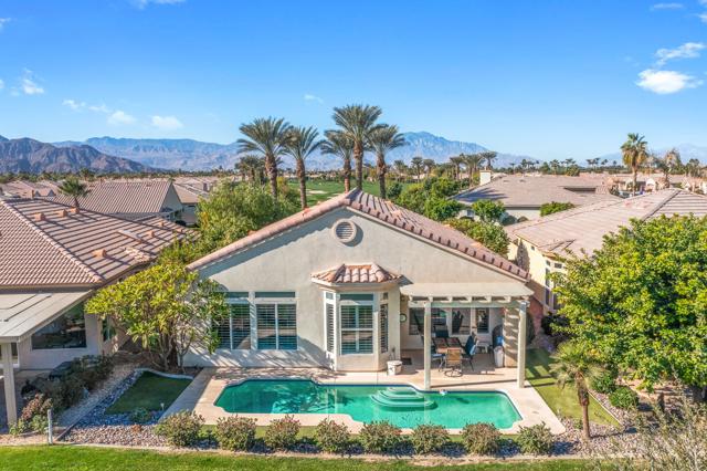 44660 S Heritage Palms Drive, Indio CA: https://media.crmls.org/mediaz/6708777a-e00c-4d45-984b-92ea1e630ace.jpg
