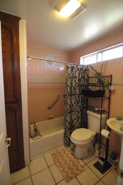 605 N Mildred Avenue, King City CA: https://media.crmls.org/mediaz/6708dcf1-5395-456e-aa18-74dbda954a82.jpg