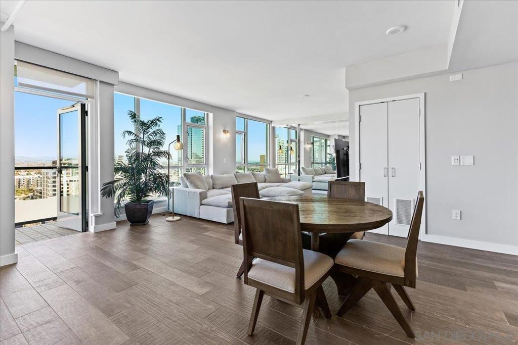 325 7th Ave - photo 6