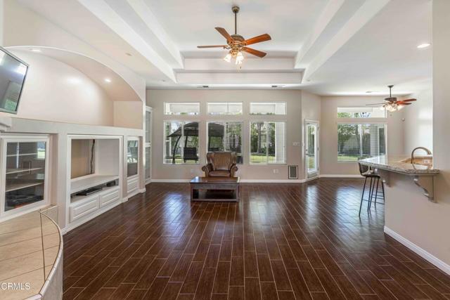 15617 Screaming Eagle Avenue, Bakersfield CA: https://media.crmls.org/mediaz/670a8806-d373-4b20-8fb6-cd4bca93631d.jpg