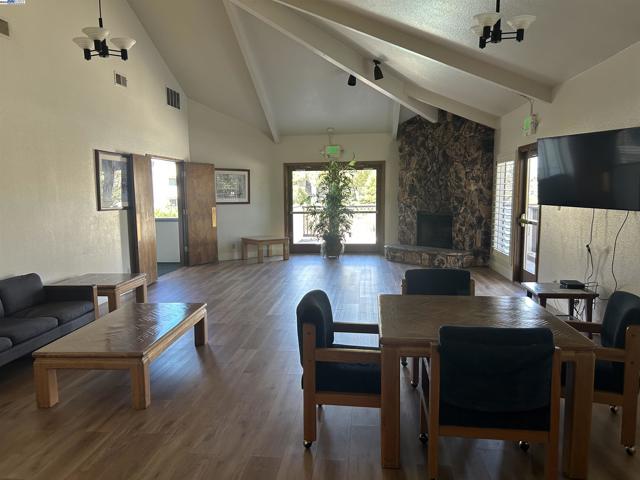 21117 Gary Dr, Hayward CA: https://media.crmls.org/mediaz/670b0e49-cc6c-4048-981b-8759241535d7.jpg