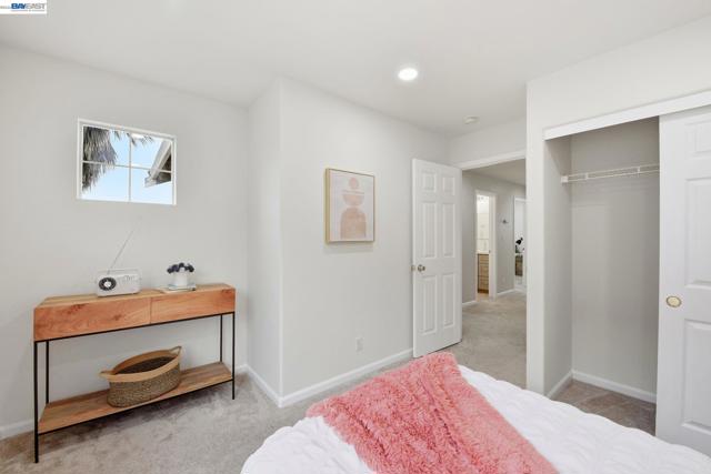 Image 32 of 55 For 15518 Harbor Way