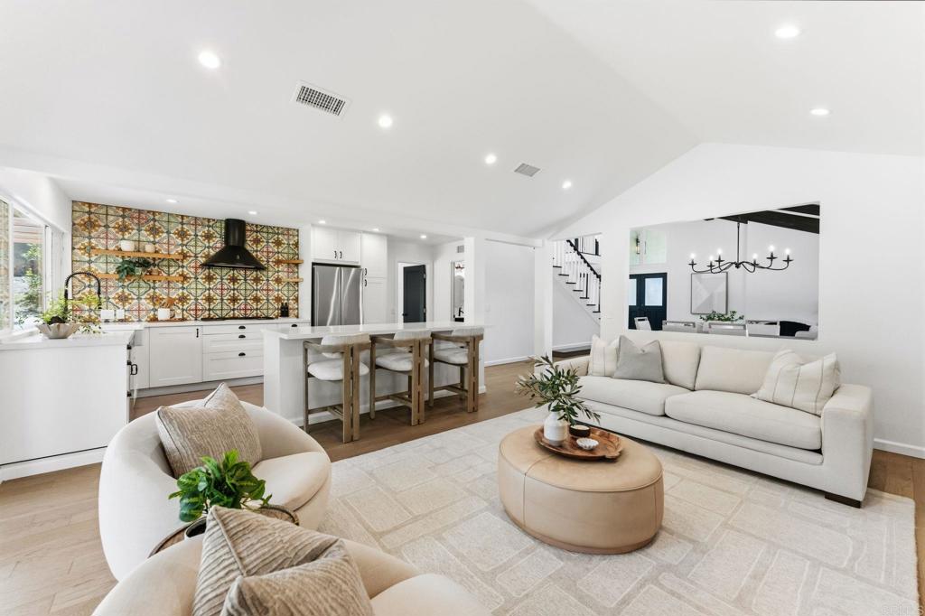 12510 Pacato Cir - photo 11