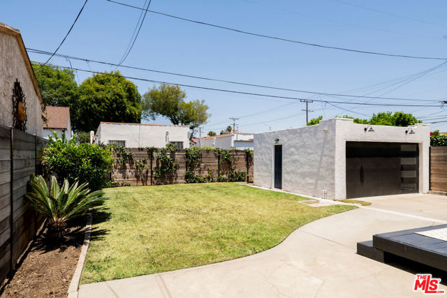 3627 W 64th Street, Los Angeles CA: https://media.crmls.org/mediaz/670bc2ad-fdd8-42f6-adb3-43a00f46b196.jpg