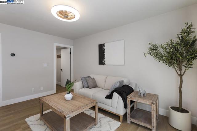 1656 Briarcrest Ct, San Jose CA: https://media.crmls.org/mediaz/670c447d-e5fb-417b-862d-6b34180c153b.jpg