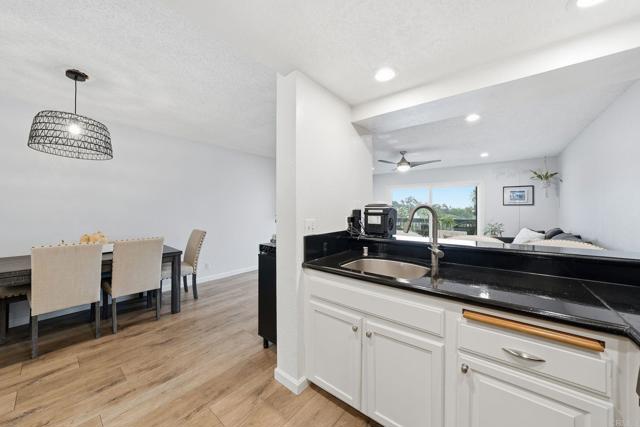 Detail Gallery Image 13 of 39 For 3711 Balboa #B,  San Diego,  CA 92117 - 2 Beds | 2 Baths
