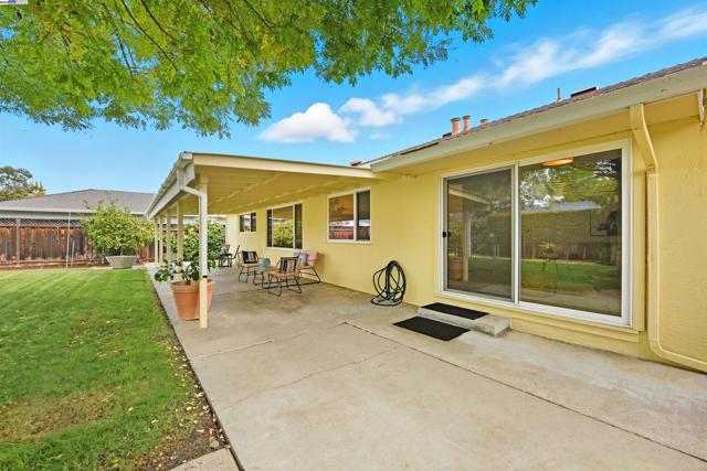 Image 35 of 41 For 5169 Lawler Ave