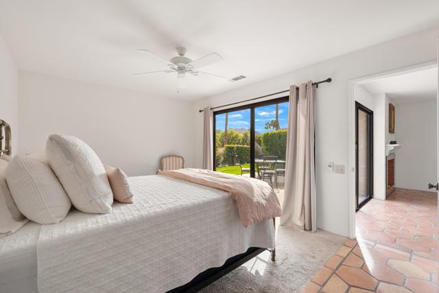 48980 Wildwood Lane, Palm Desert CA: https://media.crmls.org/mediaz/670e900e-067a-4560-8e65-3b97d8c4e7e9.jpg