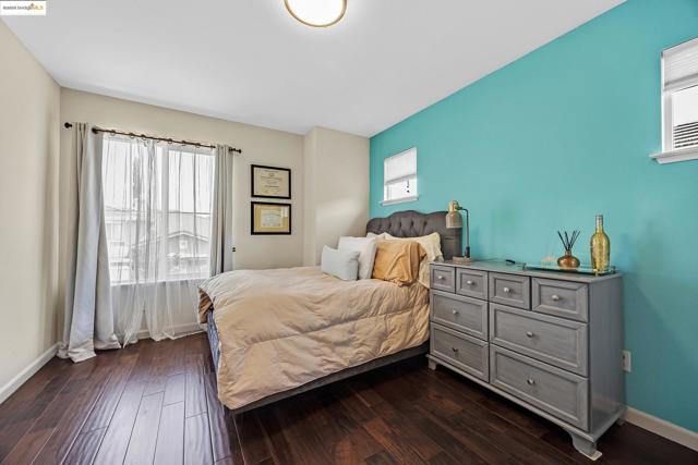 5736 Idlewood Street, Dublin CA: https://media.crmls.org/mediaz/670eca77-0271-4312-98b9-7300e813f435.jpg