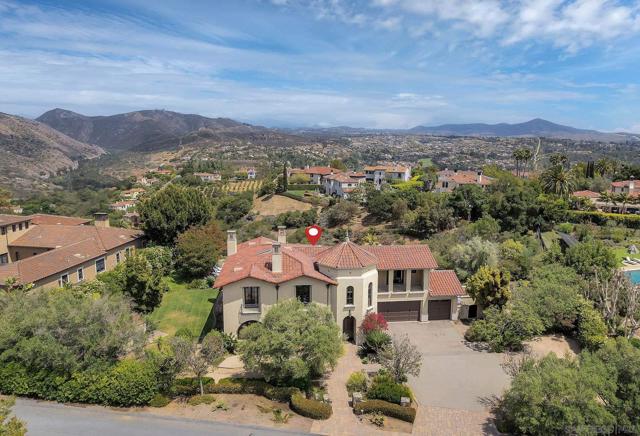 7727 Via Zafiro, San Diego CA: https://media.crmls.org/mediaz/670fd280-5a73-409b-822d-1d6410c7d92d.jpg