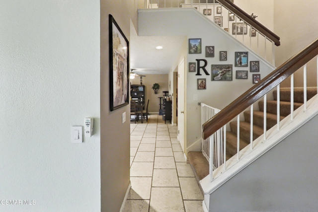 2228 Oak Haven Avenue, Simi Valley CA: https://media.crmls.org/mediaz/670fdee6-2453-4724-9a2d-45b0c310a618.jpg