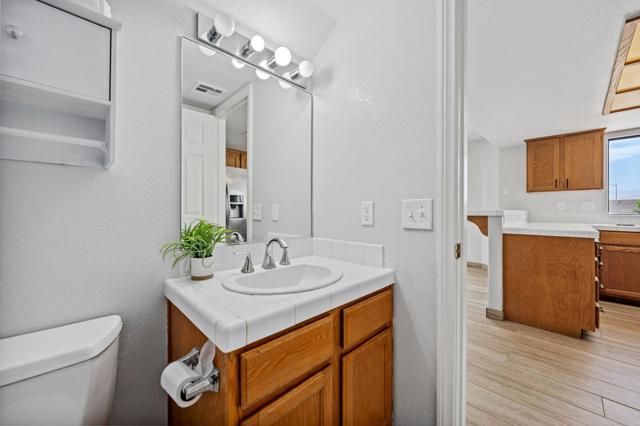 81064 Jessica Way, Indio CA: https://media.crmls.org/mediaz/67104087-d546-463a-b05c-4cf38656a931.jpg