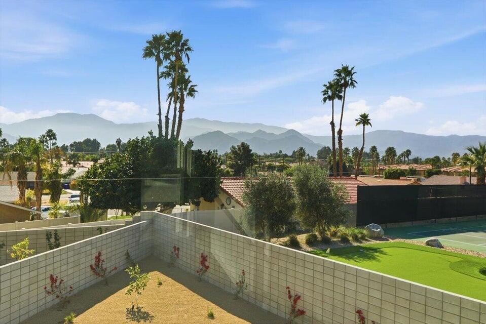 https://media.crmls.org/mediaz/67106823-680c-462b-ab8d-eb8d6650fabe.jpg?preset=X-Large