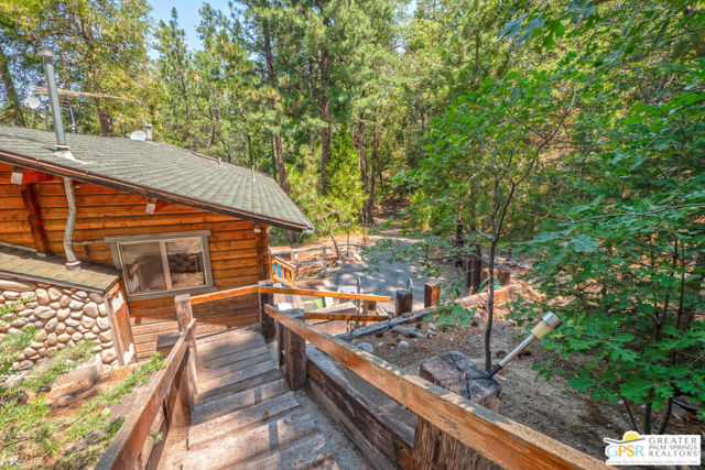 6307 Cedar Court, Angelus Oaks CA: https://media.crmls.org/mediaz/671077e3-66c5-435d-8dec-f208fb6b406d.jpg