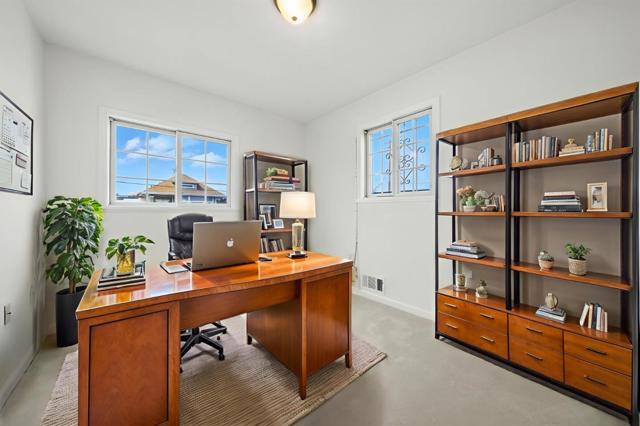 2930 Magnolia Street, Oakland CA: https://media.crmls.org/mediaz/6710ae70-0543-4e3f-a562-c8d60a18fefc.jpg