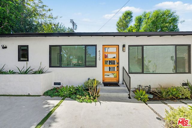 4329 Allott Avenue Avenue photo 2