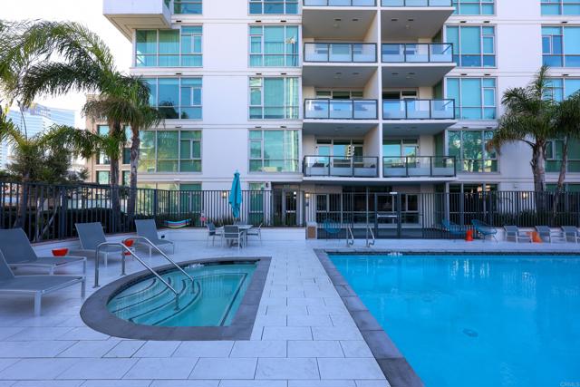 325 7Th Avenue, San Diego CA: https://media.crmls.org/mediaz/67122460-d897-4578-a958-f4b3b1cce6ad.jpg