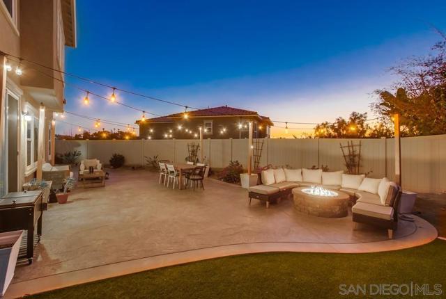 Image 11 of 75 For 9221 Helix Mesa Way