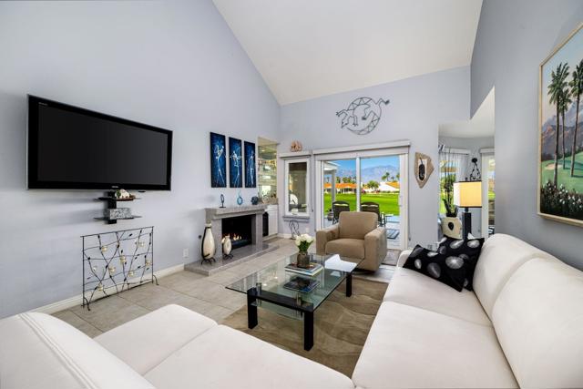 117 Avellino Circle, Palm Desert, CA 92211