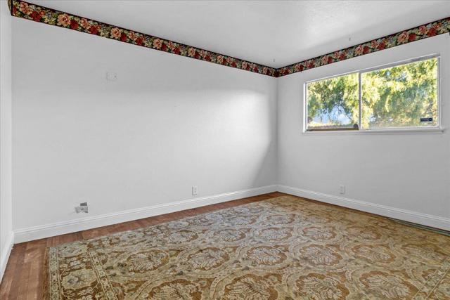 344 Pueblo Drive, Salinas CA: https://media.crmls.org/mediaz/671478cb-8b64-405f-8624-b53af09fc2ed.jpg