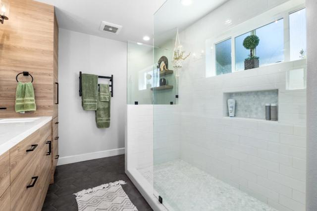 18530 Berta Ridge Place, Salinas CA: https://media.crmls.org/mediaz/6715cc0e-3d47-4553-9c25-fdea8ef5f301.jpg