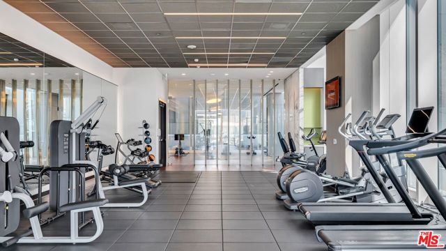 889 Francisco Street, Los Angeles CA: https://media.crmls.org/mediaz/67162e4a-9afc-467e-a1b3-0f62ad9f3bd1.jpg