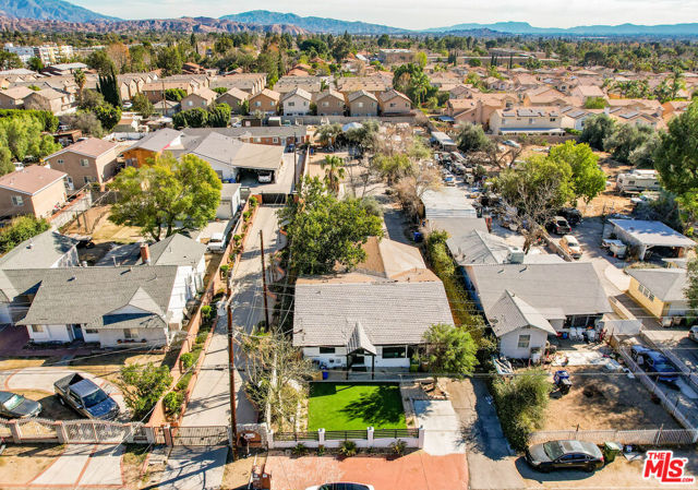 14682 Cobalt Street, Sylmar CA: https://media.crmls.org/mediaz/6716cf5d-48a6-41ee-9c4d-6044610a6f98.jpg