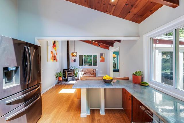 620 Knoll Way, Felton CA: https://media.crmls.org/mediaz/6717556e-3d8e-4232-a34a-619e66d0ebae.jpg