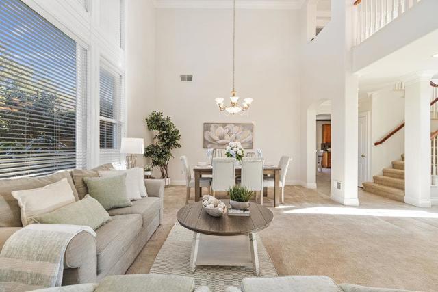 310 Via Vaquero Norte, San Juan Bautista CA: https://media.crmls.org/mediaz/6717ceab-e283-40e7-bfb2-c460455625d1.jpg