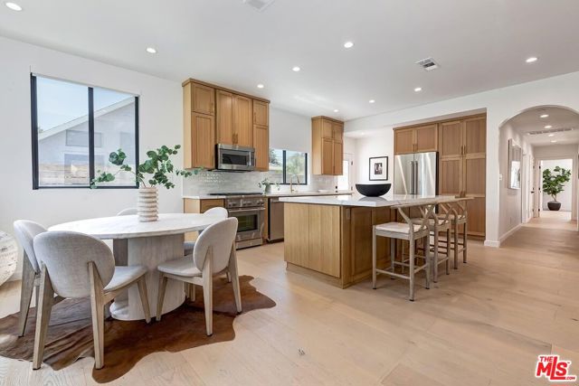 3364 Garden Avenue, Los Angeles CA: https://media.crmls.org/mediaz/6718a898-ed6a-4a9d-9a1e-23dfd61430e5.jpg
