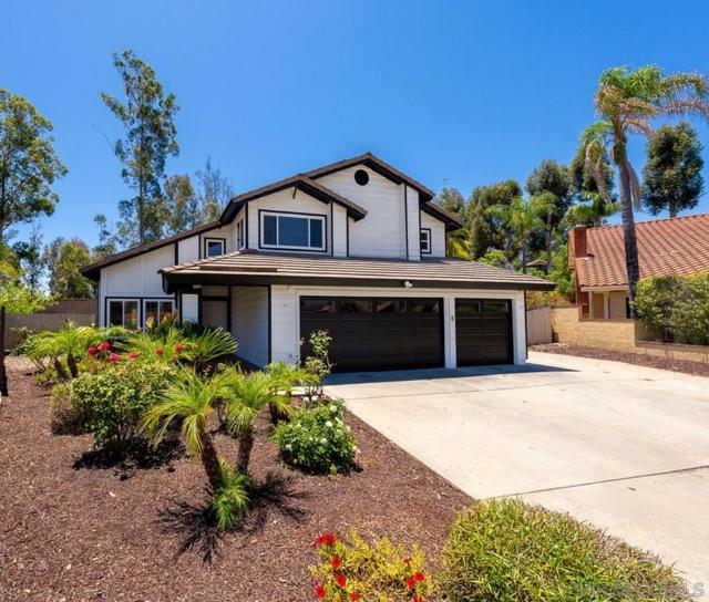 12709 Treeridge Ter, Poway CA: https://media.crmls.org/mediaz/67199820-7e50-452e-8c3d-b684569235d2.jpg