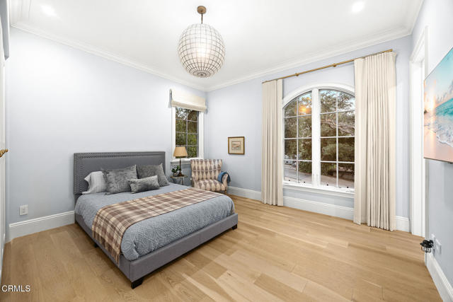 2060 Windover Road, Pasadena CA: https://media.crmls.org/mediaz/6719f3ba-33be-4ccd-94a8-fd77505b7d79.jpg
