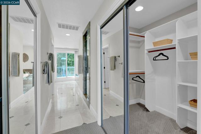 Image 27 of 53 For 367 Mt Washington Way