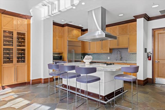 9237 Regents Rd., La Jolla CA: https://media.crmls.org/mediaz/671b7a56-152c-469f-9b41-c716784aa901.jpg