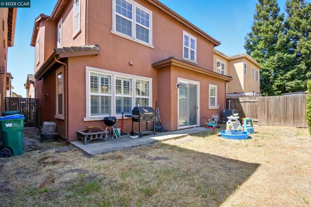 35 Belluno Dr, Stockton CA: https://media.crmls.org/mediaz/671b90b8-9d94-40ee-b14a-61491fe15ce6.jpg