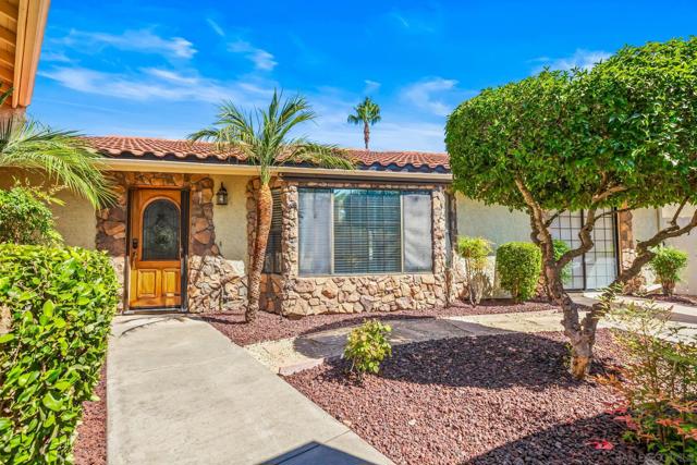 16345 Bassett Ct, Ramona CA: https://media.crmls.org/mediaz/671bb93f-4d14-4239-9ac0-f87ce47ec71a.jpg