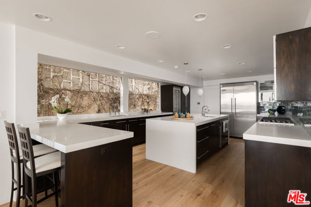 Image 8 of 32 For 31522 Broad Beach Road