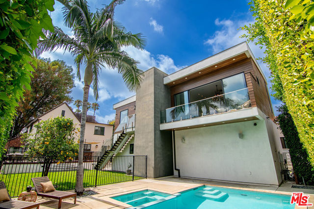 338 S Highland Avenue, Los Angeles CA: https://media.crmls.org/mediaz/671c711b-8f6c-46bb-86a8-0b2316b44f4b.jpg