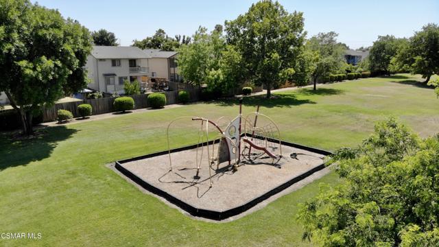 197 Creekside Circle, Sacramento CA: https://media.crmls.org/mediaz/671e0d31-1043-4c55-9a60-387bf4a8430d.jpg