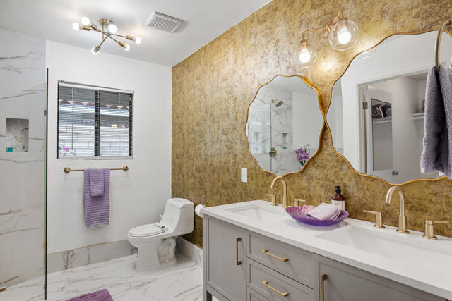 1489 E Francis Drive, Palm Springs CA: https://media.crmls.org/mediaz/671e4d95-9235-49f0-959e-476965784ffe.jpg