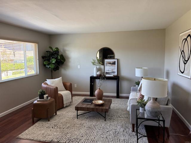 Detail Gallery Image 4 of 32 For 12147 Wintergreen Dr #1,  Lakeside,  CA 92040 - 2 Beds | 1 Baths