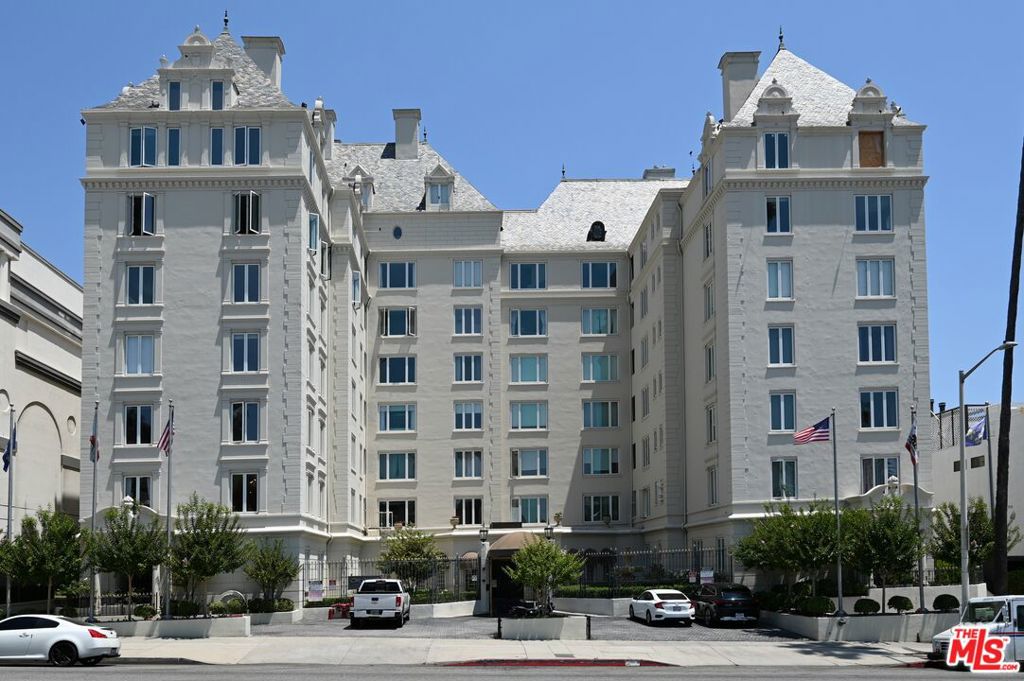 1424 N Crescent Heights Boulevard #61