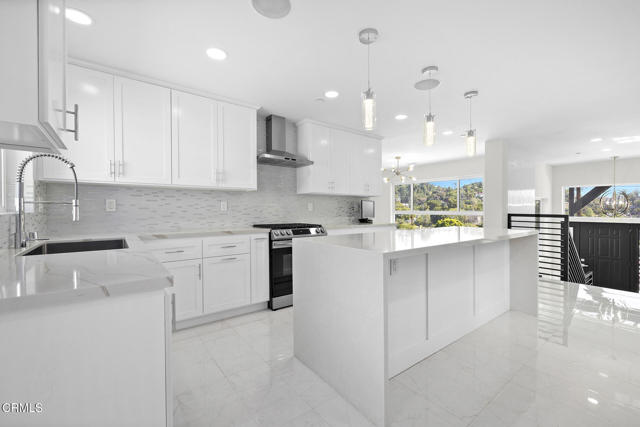 Detail Gallery Image 5 of 20 For 4333 Portola Ave, Los Angeles,  CA 90032 - 4 Beds | 5 Baths