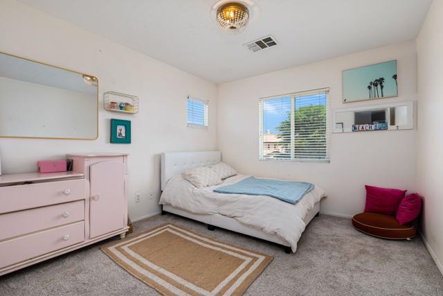 37590 Severn Place, Indio CA: https://media.crmls.org/mediaz/671fc167-047c-49f7-8ea5-45a21e00a928.jpg