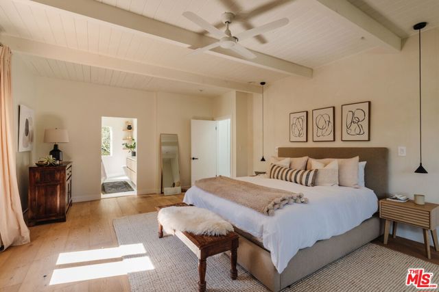 2145 Sunset Crest Drive, Los Angeles CA: https://media.crmls.org/mediaz/67200313-07b7-45a8-b060-af66fa97f2b2.jpg