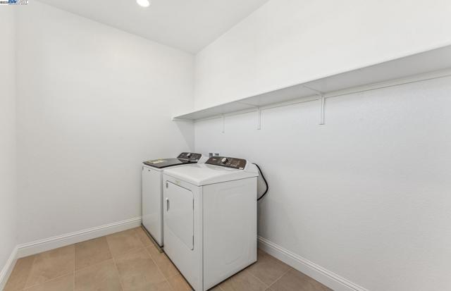 1062 Bradbury Dr, Discovery Bay CA: https://media.crmls.org/mediaz/6720161c-bf97-453c-85ed-5d785118180b.jpg