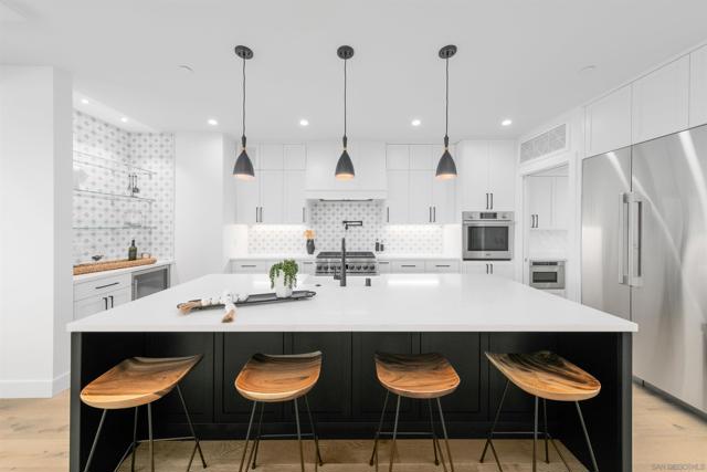 478 Orange Ave, Coronado CA: https://media.crmls.org/mediaz/6720b0bc-af9f-4f25-ae87-8e72c85c61dd.jpg