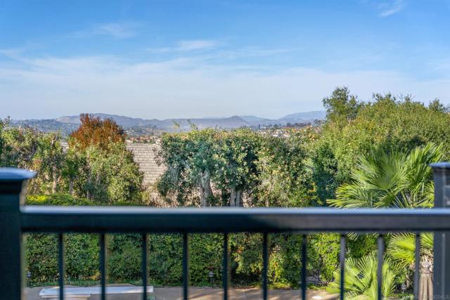 12916 Polvera Ave, San Diego CA: https://media.crmls.org/mediaz/6721306a-c5ac-4c80-8ebf-e5f71ec47647.jpg