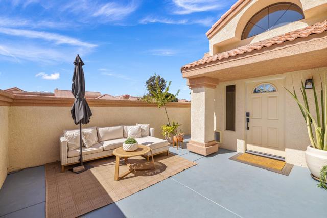 76892 Joetta Place, Palm Desert CA: https://media.crmls.org/mediaz/672177e3-e330-4dfd-98ac-7aff15836a97.jpg