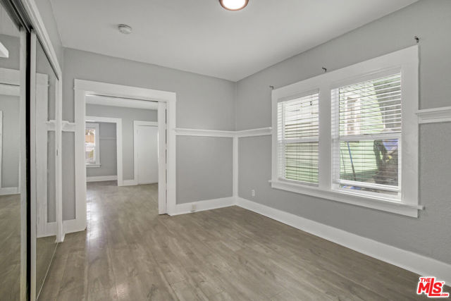 306 N Bixel Street, Los Angeles CA: https://media.crmls.org/mediaz/672187ea-effe-42f4-832d-35d3ae22a46f.jpg